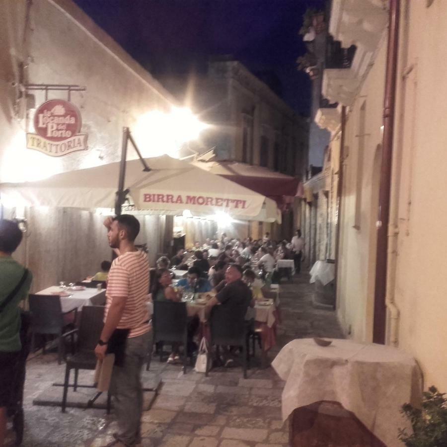 Il Cortile Della Monaca Bed & Breakfast บรินดิซิ ภายนอก รูปภาพ